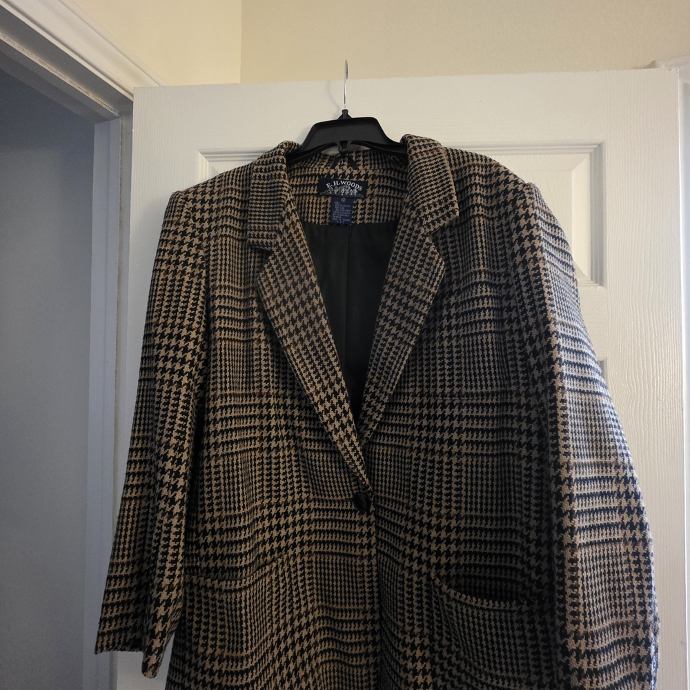 Chic Houndstooth Women's Blazer